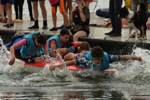 Blue team tug of waar